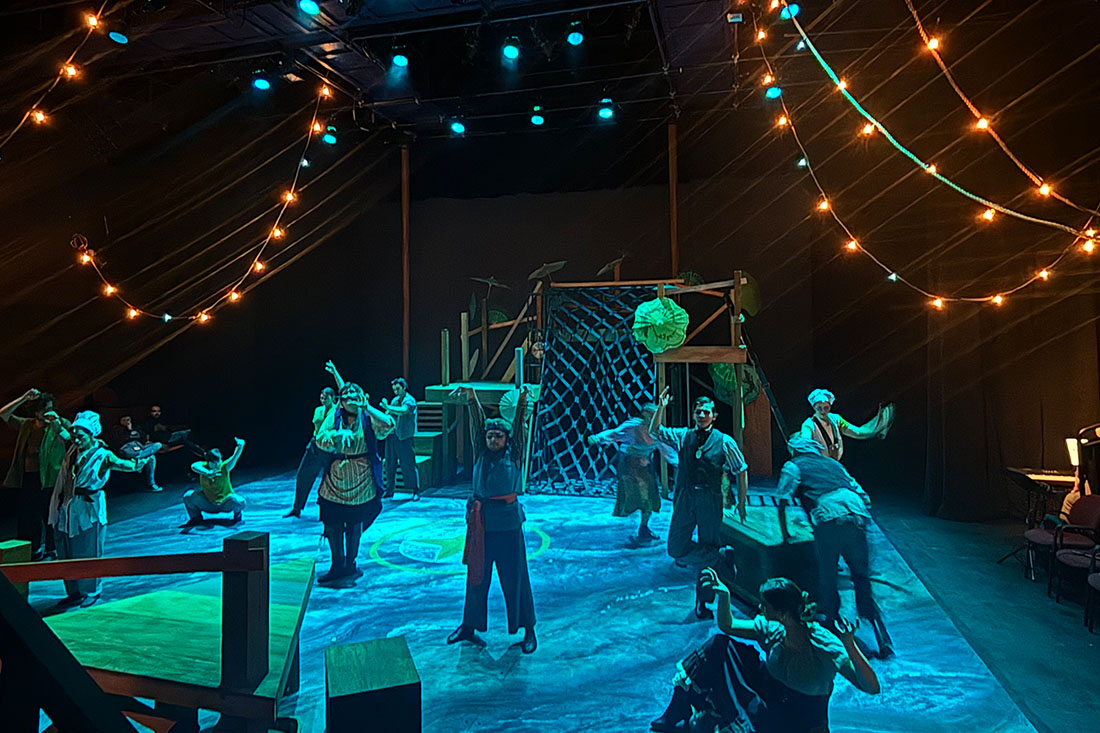 Photo of the Theatre Lighting for Peter and the Starcatcher